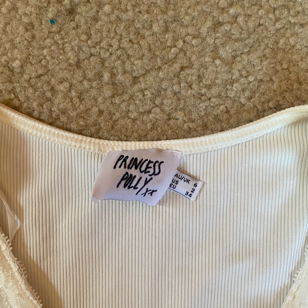 princess polly lace crop top - Picture 3 of 3